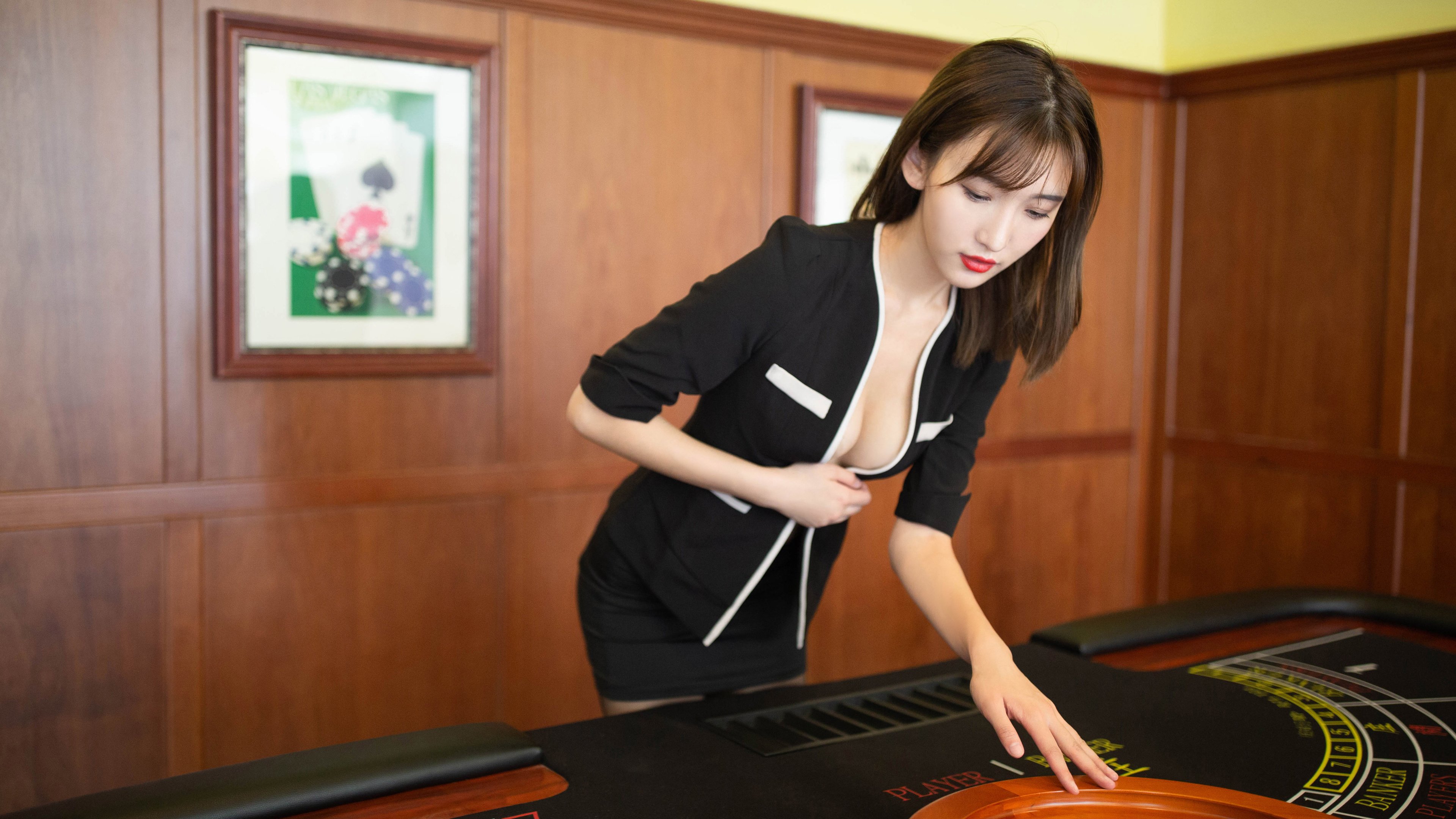 爱游戏体育-【太稳了】瑞士男足雪地传控，踢得像瑞士钟表，瑞士男足大名单