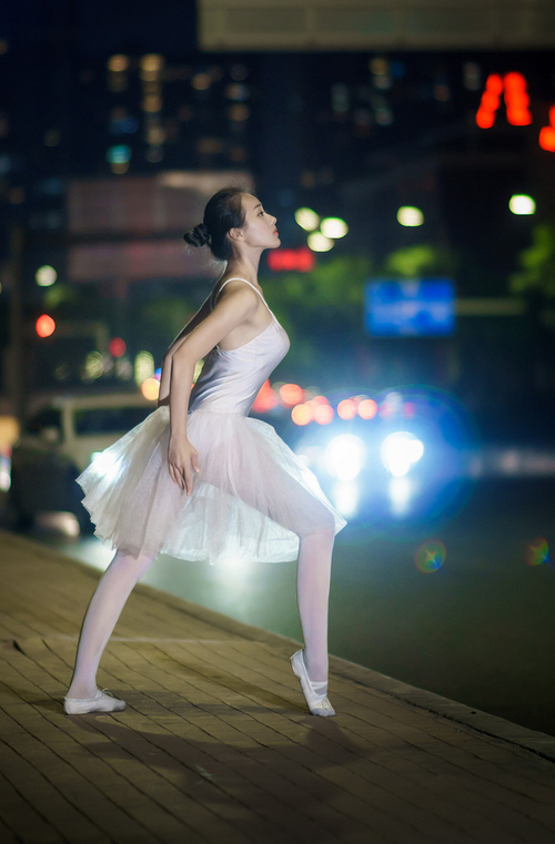 《职业电竞选手的市场价值：年收入破百万不是梦》，职业电竞选手收入排行