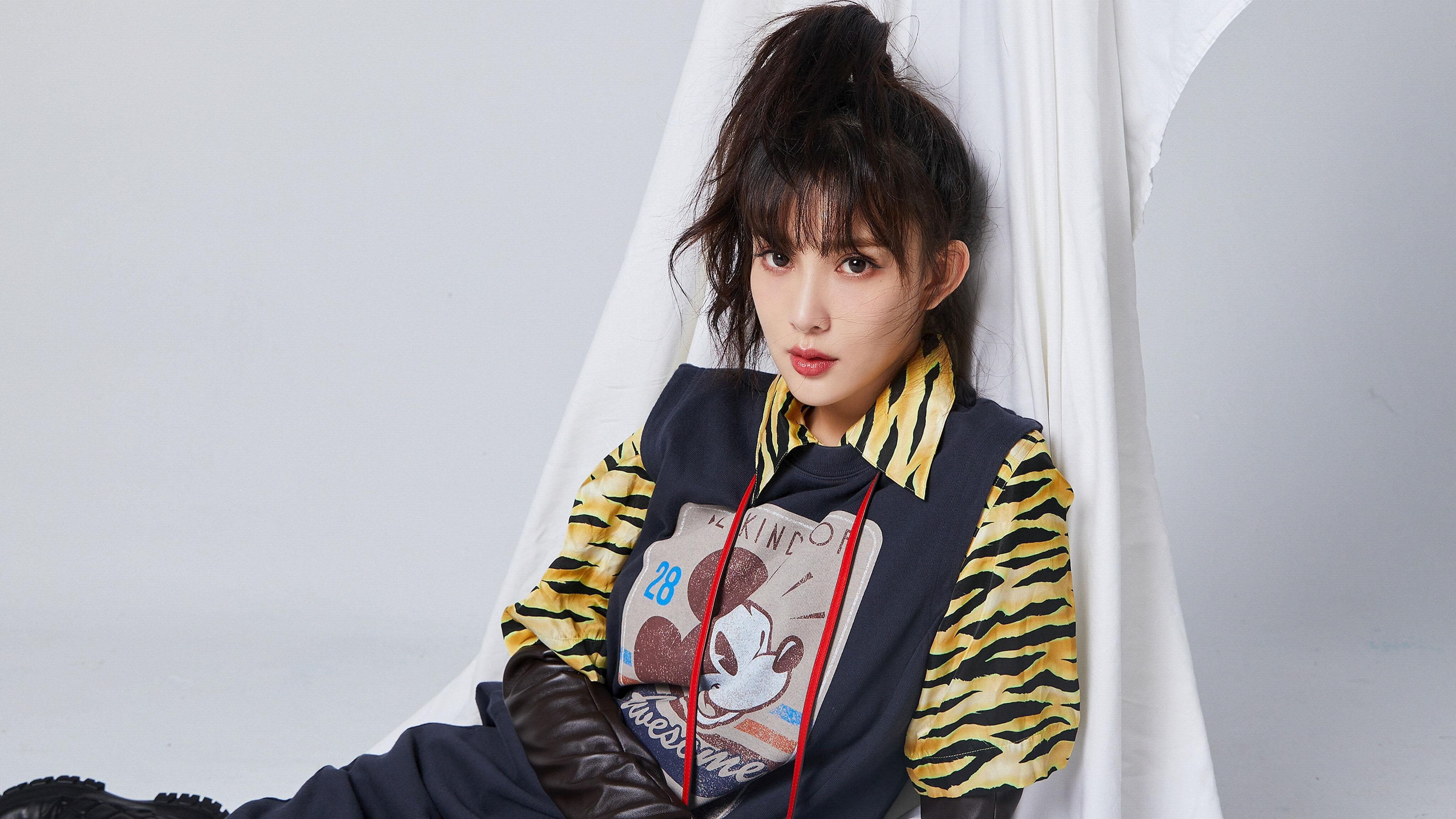 爱游戏登录入口-科比：五冠王的“英雄旅程”，永恒的榜样！，科比五冠王照片