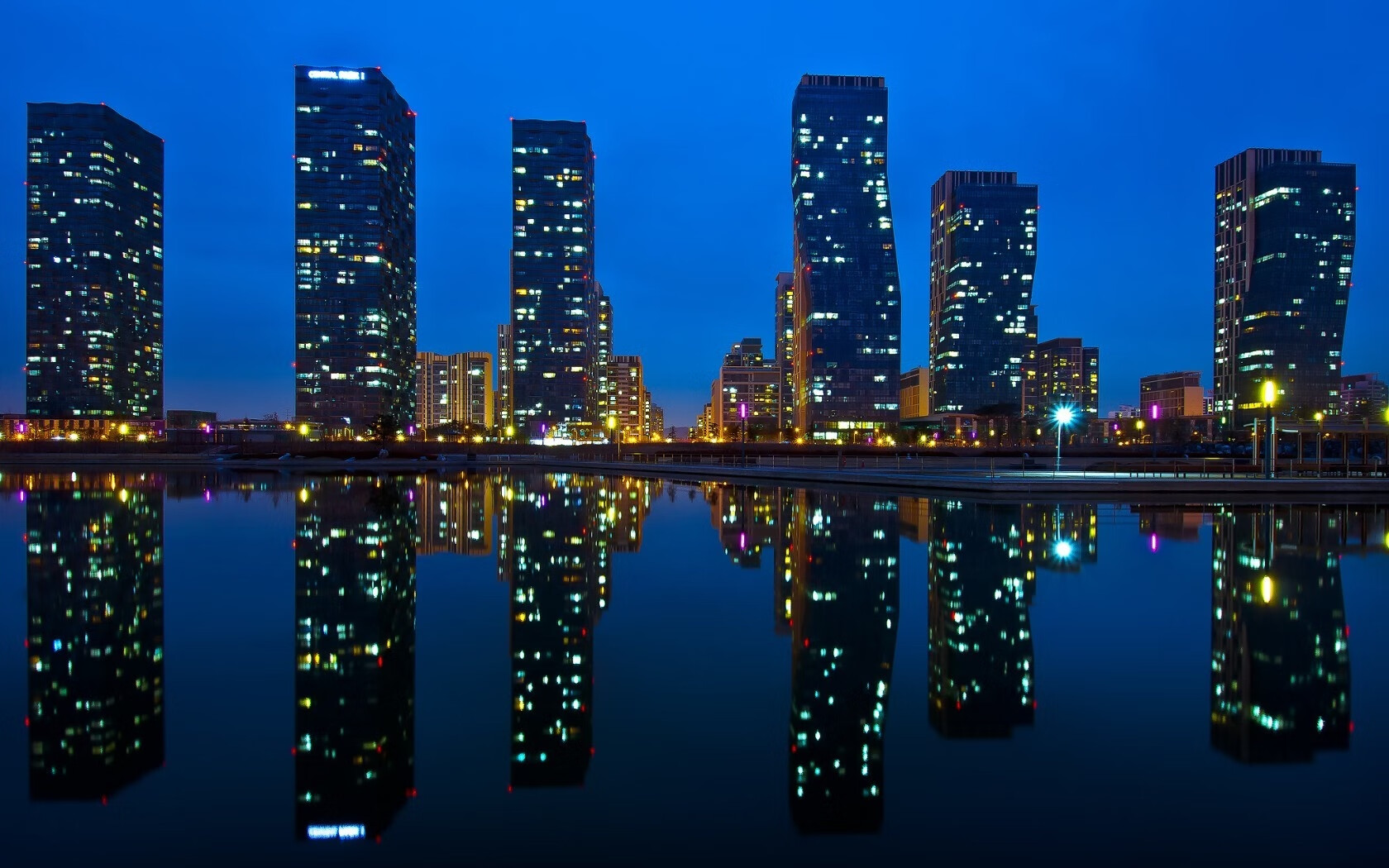 爱游戏官网-图赫尔精妙战术布置令人拍案叫绝，图赫尔进攻