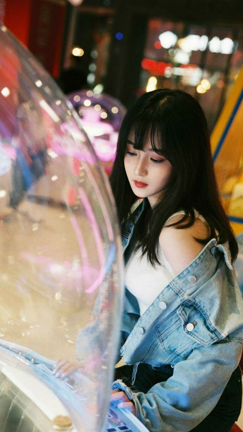 里昂持续调整锋线组合保持进攻多样性，里昂前锋