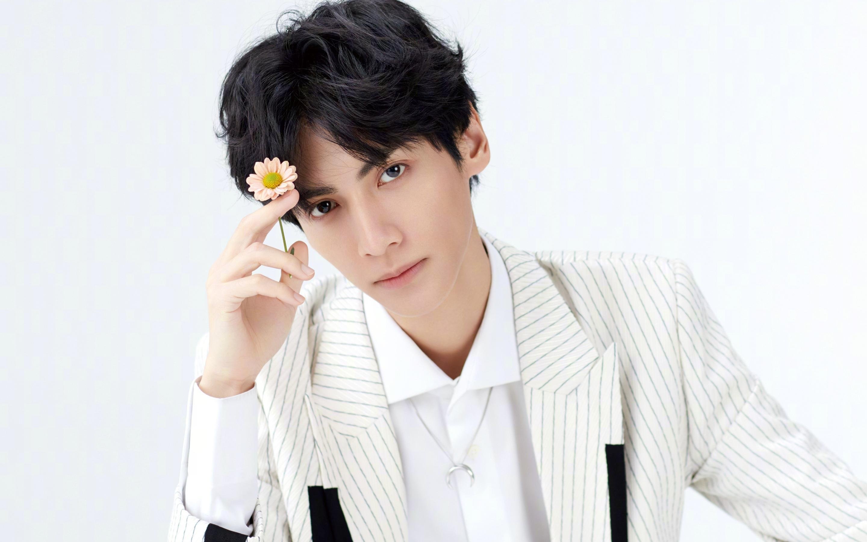 张雨霏个人泳池训练视频登热搜,张雨菲游泳照