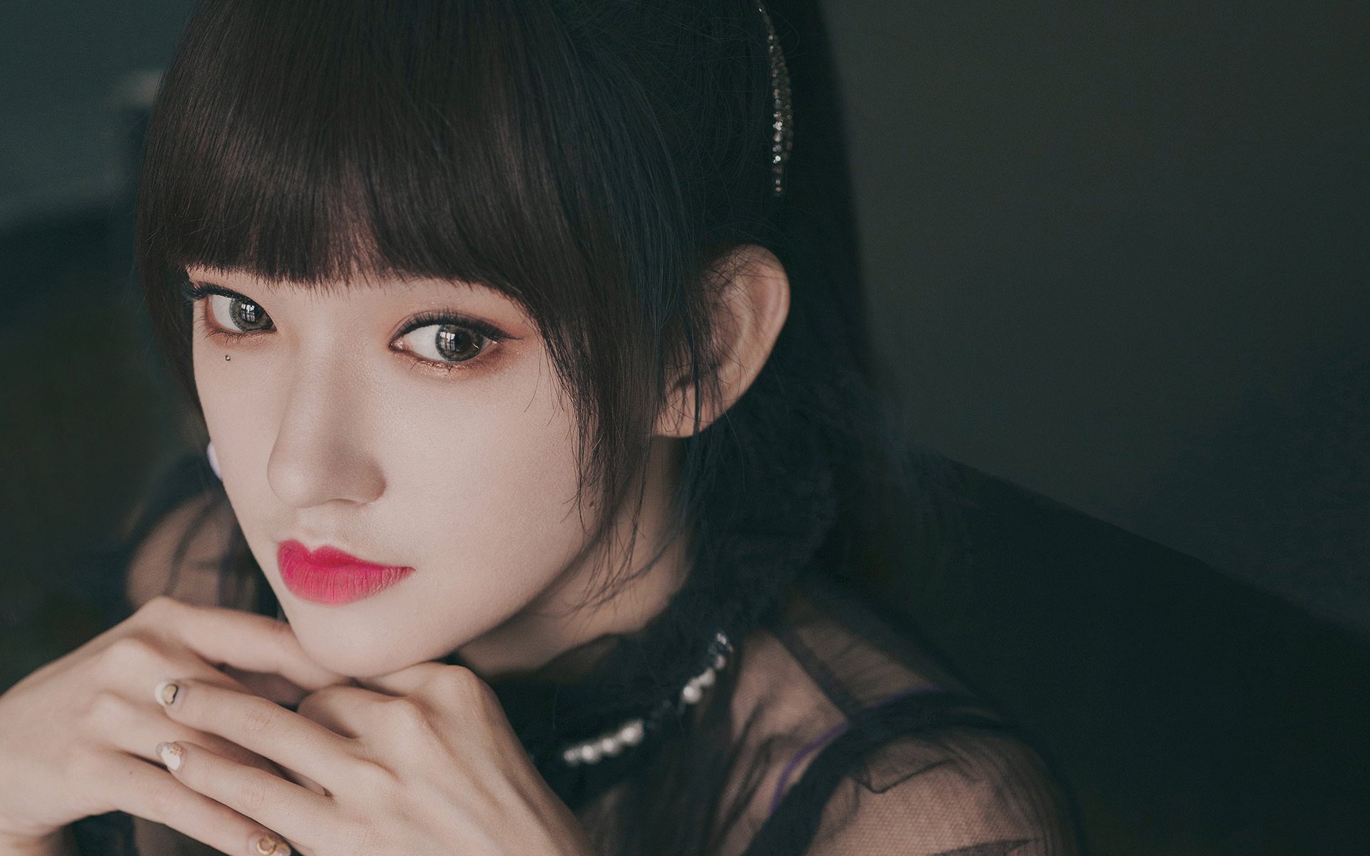 爱游戏电竞官网-球员自主品牌服饰发布体现运动与时尚多维融合趋势，球员球衣销售排名